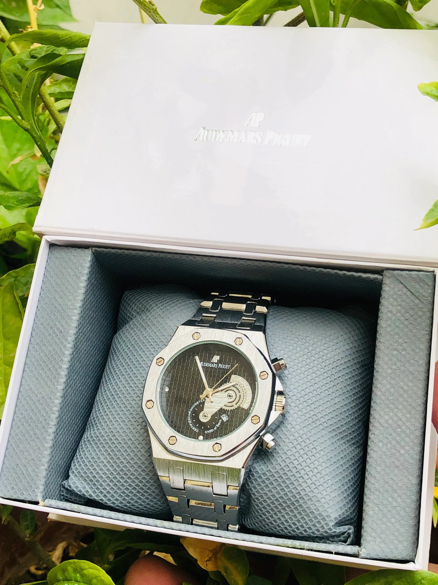 AUDEMARS PIGUET ROYAL OAK WATCH